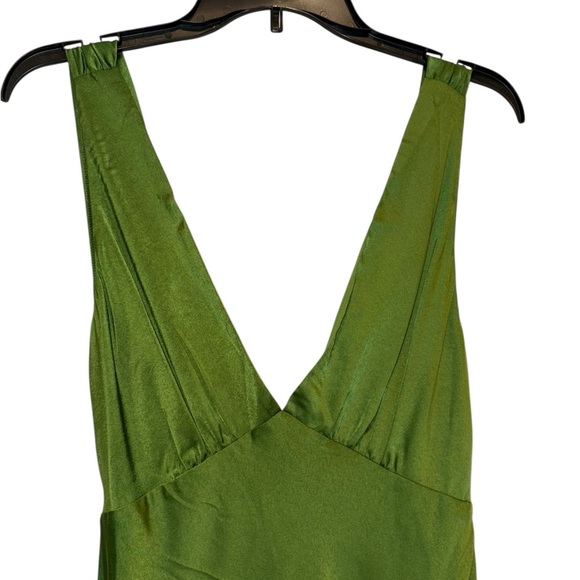 Meshki Nadia Maxi Satin Green Dress Back Cowl NWT size XS - Picture 2 of 11